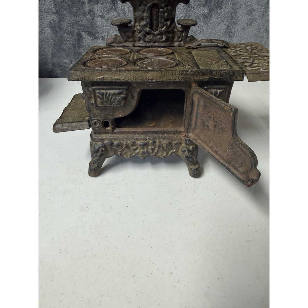 Crescent Vintage Black Stove Mini Replica Cast Iron Salesman Sample - Picture 6 of 7